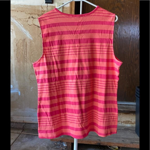 Liz Claiborne size XL women’s sleeveless t-shirt - Picture 2 of 5